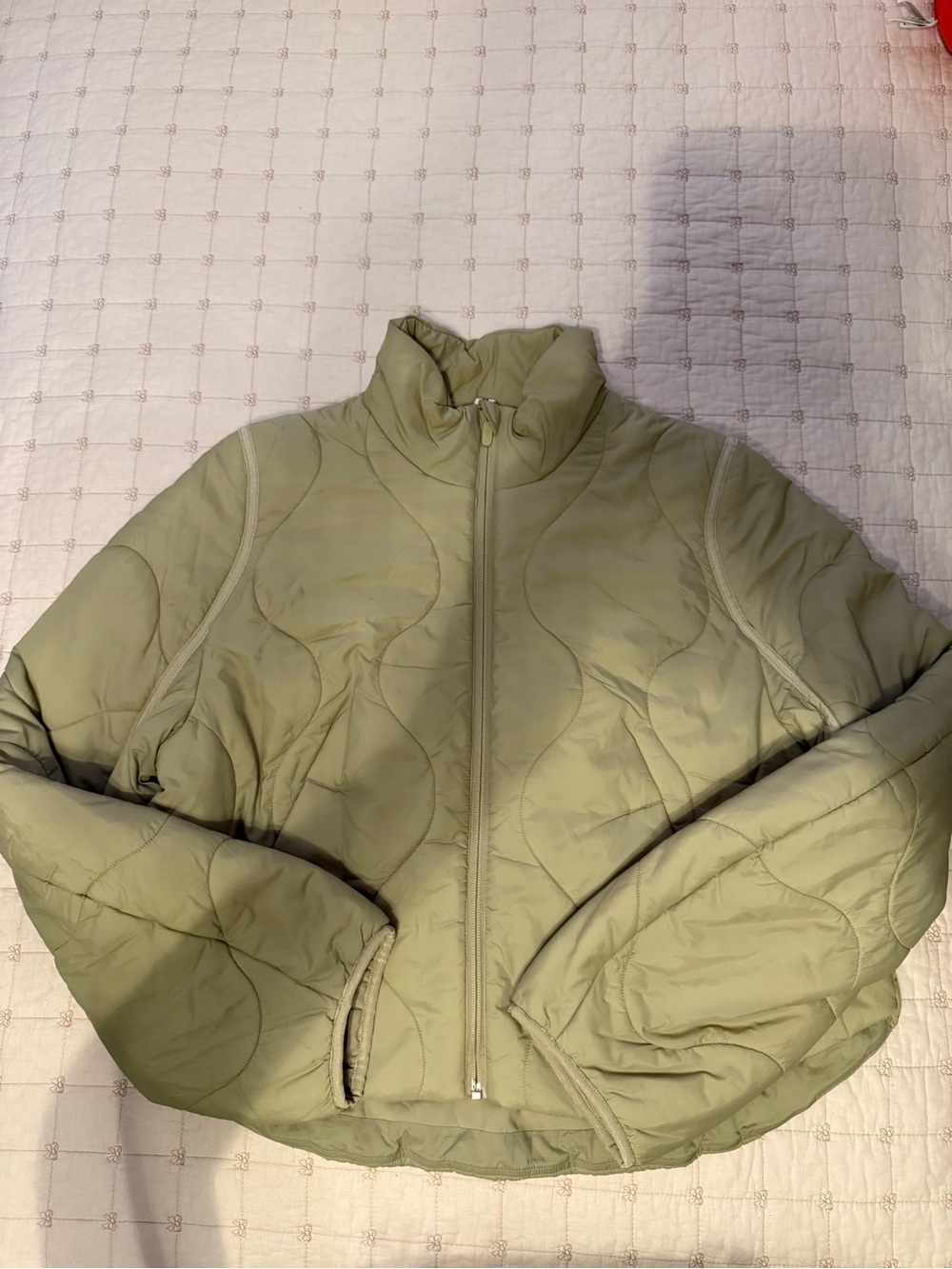 lululemon athletica taupe Quilted Puffer Jacket - Women